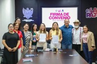 IEXE Universidad y Ayuntamiento de La Paz firman convenio para profesionalizar al servicio público