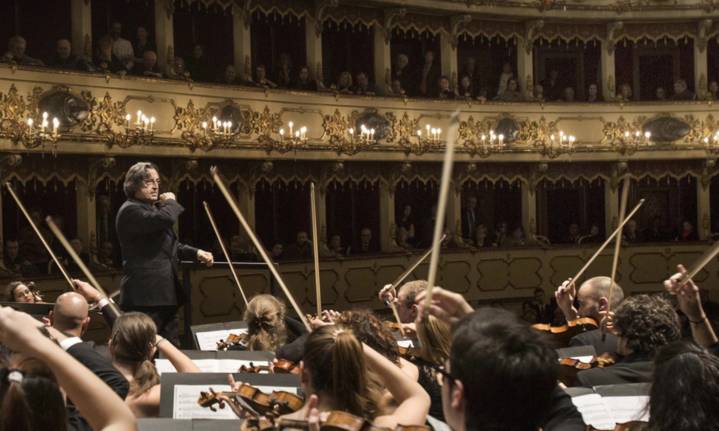 Pope to give 2025 Ratzinger Prize to conductor Riccardo Muti at Christmas concert