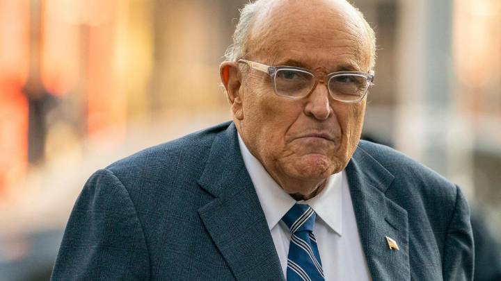 Trump indulta a Rudy Giuliani y a otros aliados que intentaron anular las elecciones del 2020