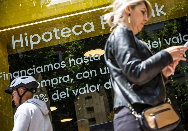La cuarta subida del euríbor ya amenaza el ahorro en las hipotecas variables con revisión anual