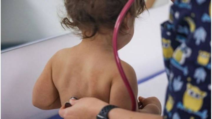 Tos convulsa y alarma en Santa Fe por la caída de la vacunación: "Es una enfermedad prevenible con vacunas"