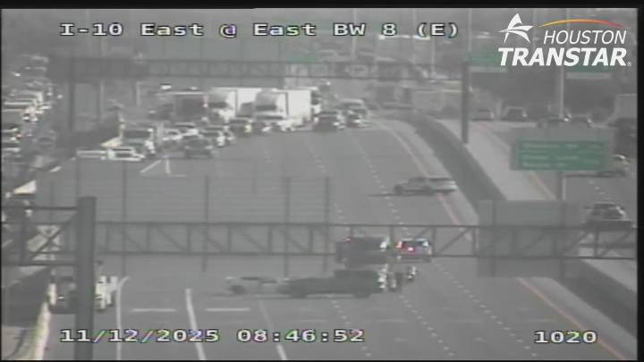 Traffic Alert: I-10 East westbound lanes shutdown due to crash near Dell Dale Boulevard
