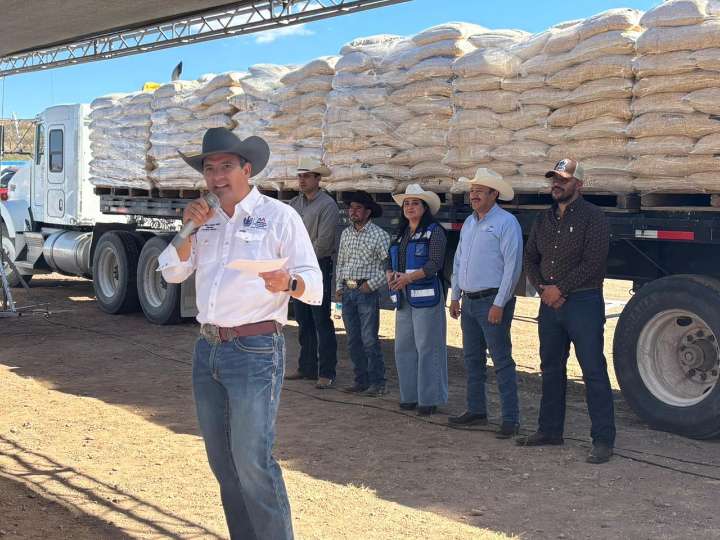 Bonilla supervisa obras y entrega apoyos en Guadalupe