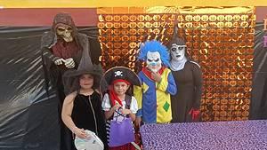 Niños llenan las calles con alegría y disfraces para celebrar Halloween