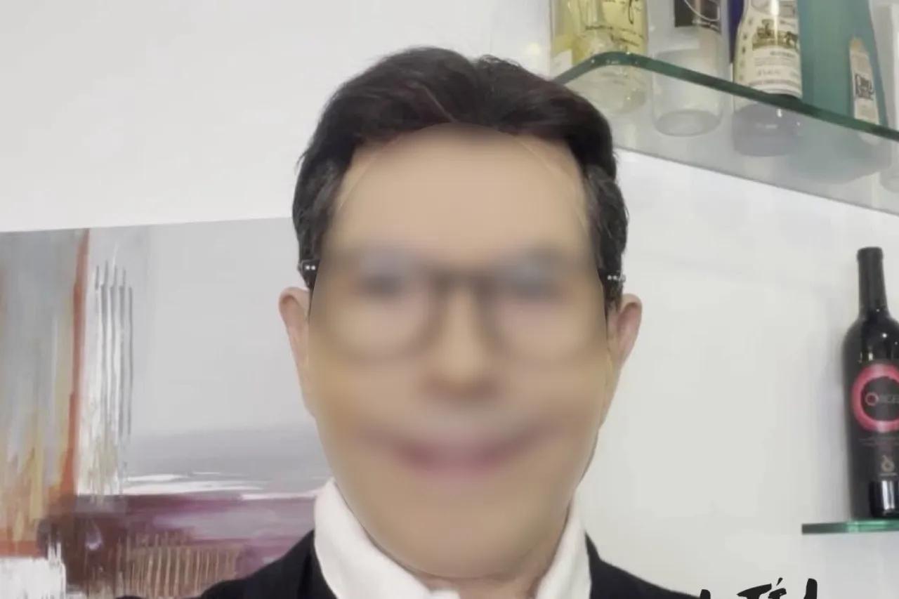 Critican foto con filtros de Pepillo Origel: Lo comparan con un 'embalsamado'