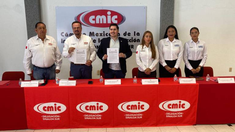 Firma CMIC en Mazatlán convenio con estudiantes de ingeniería civil