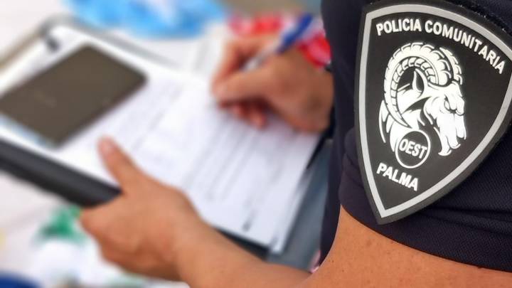 Investigado un hombre por conducir un coche sin carné en Palma y su esposa por darle las llaves