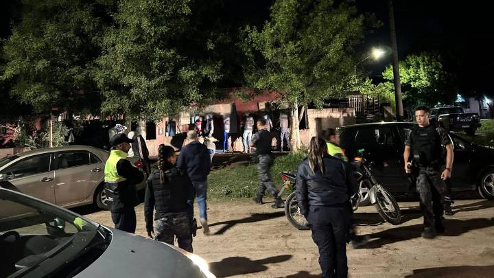 Clausuraron una fiesta clandestina en barrio 130 viviendas