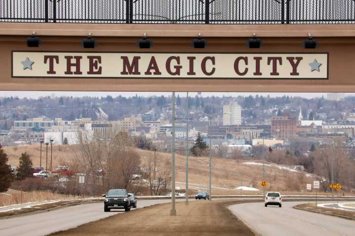 Minot optimistic despite drop in Canadian visitors