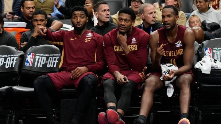 Cavaliers fined $100K for sitting Mitchell, Mobley with rest