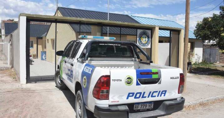 Una mujer y su hijo de 6 años fueron heridos tras una balacera en Roca: cómo ocurrió el ataque