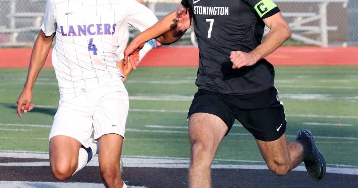 Boys soccer: Alessio goal in 2nd OT sends Stonington into Class M final