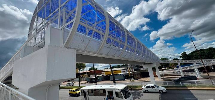 Habitantes de Maturín agradecen rehabilitación de la pasarela de Tipuro