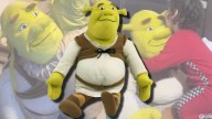 Niño convierte a Sherk su peluche de apoyo emocional y enternece Internet