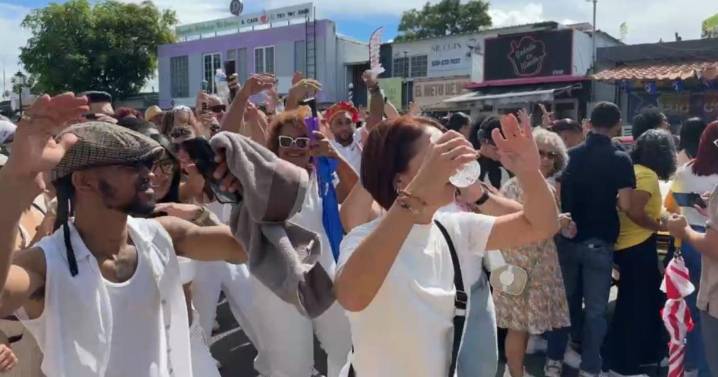 VIDEO: Despiden a Xiomara Calderón al son de salsa