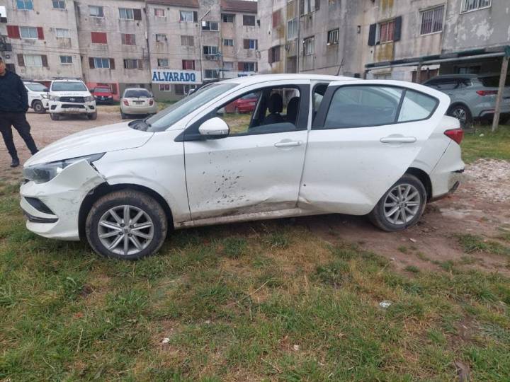 Un hombre fue atropellado por un auto que escapaba de la policía