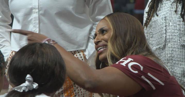 Big First Quarter Carries Bulldogs to Record Victory