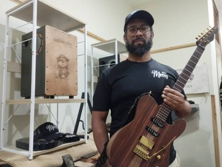 Mossy una marca de instrumentos musicales con sello venezolano
