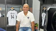 Chupete Suazo revela que salvó a su madre, enferma de cáncer, gracias al futbol