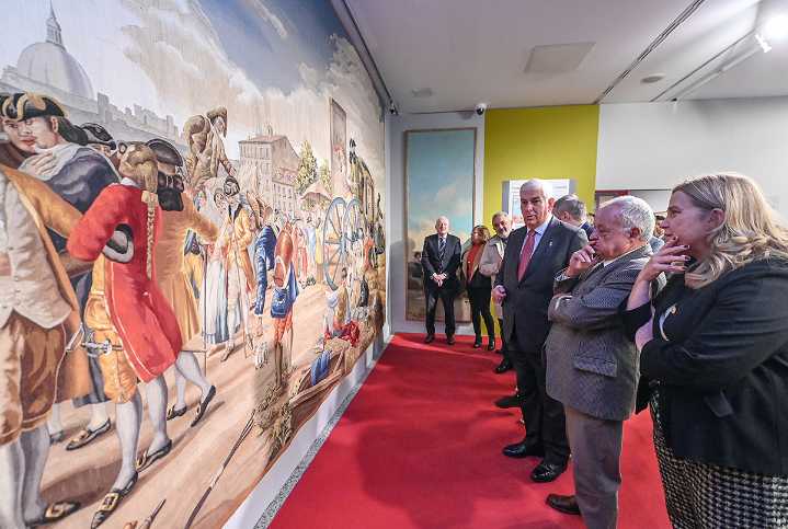 El MEH acoge un centenar de obras desde finales del siglo XIX hasta la actualidad, procedentes de la Real Fábrica de Tapices