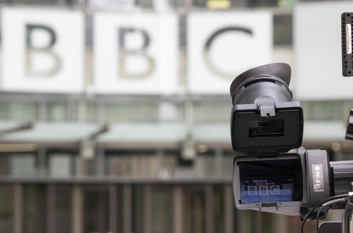 La BBC se disculpa con Trump por edición “errónea” de sus palabras