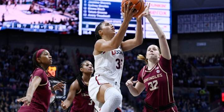 UConn women remain atop the AP poll