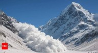 Nepal: 7 killed in avalanche on Yalung Ri mountain; 5 foreign climbers among dead