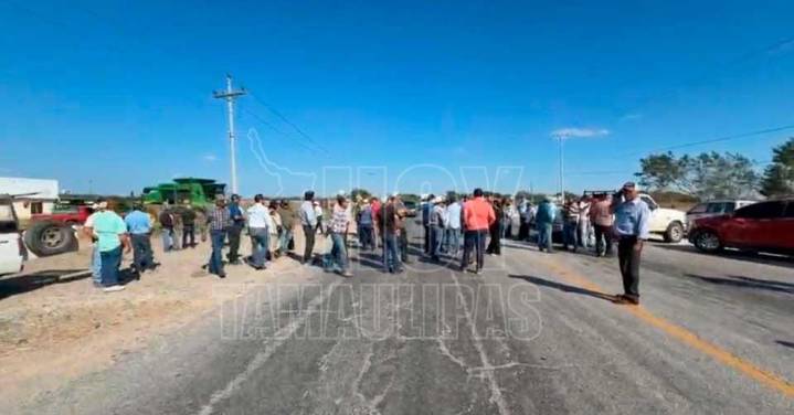 Cuatro d?as de bloqueos en Tamaulipas; productores confirman continuidad