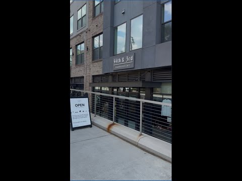 Inside 44&3rd Bookseller