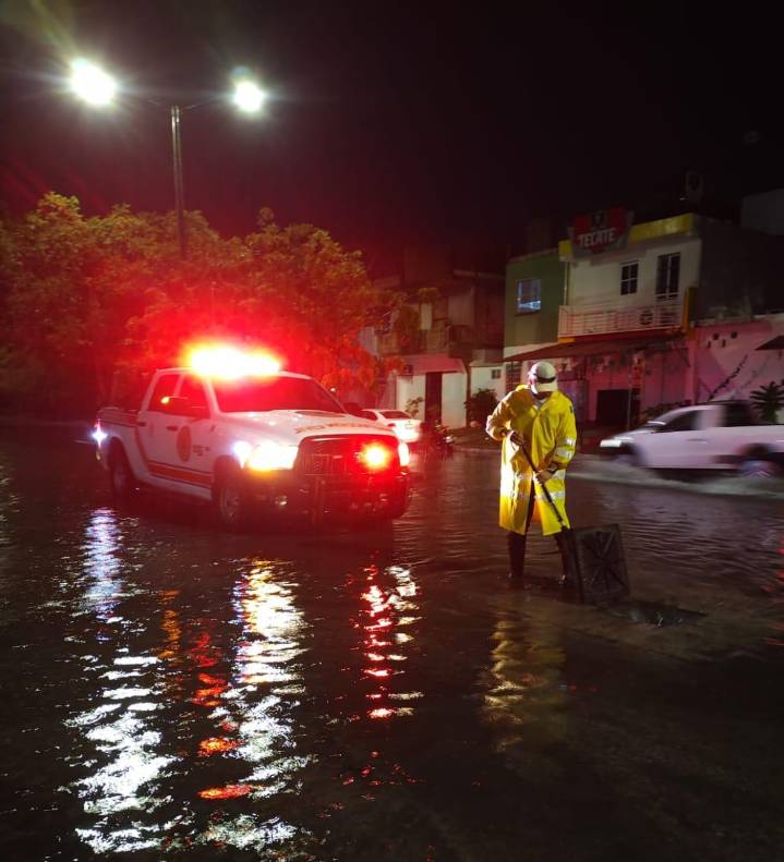 Activa Protección Civil el Operativo Tormenta por lluvias en Playa del Carmen