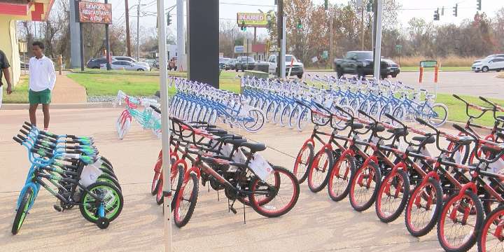 Gordon Gives Bike Giveaway returns with 600 bikes, helmets to give to children across the state