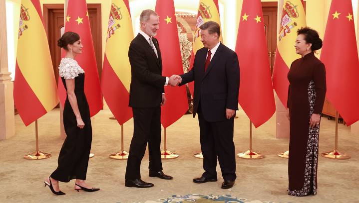 La reunión entre Felipe VI y Xi Jinping consolida la "relación de confianza" entre España y China