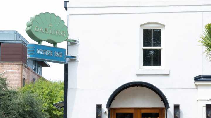 Darling Oyster Co. debuts, Rhett gets an uplift, and more dining news