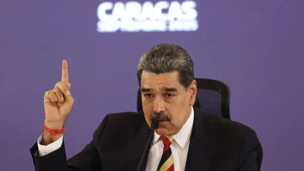 EE. UU. estudia lanzar panfletos sobre Caracas con la recompensa por Maduro, justo el día de su cumpleaños, según The Washington Post