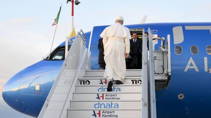 El avión en el que viaja el Papa deberá sustituir un componente tras la alerta de Airbus