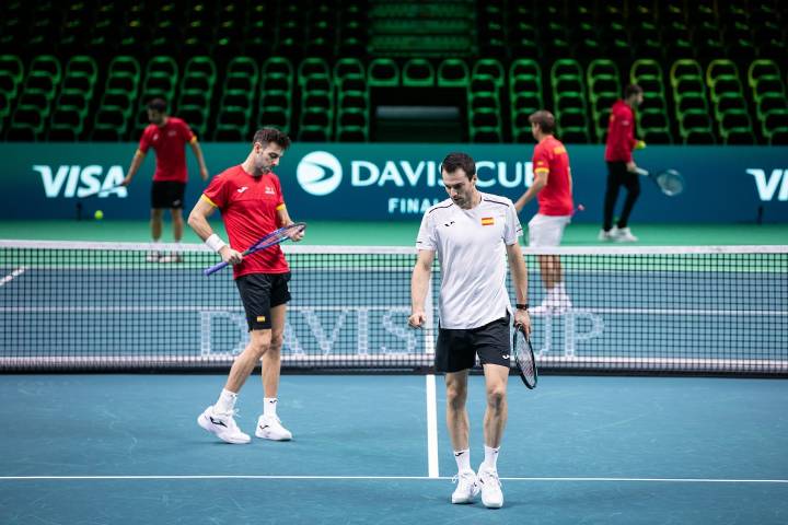 España – República Checa: horario y dónde ver los cuartos de final de la Copa Davis de Bolonia