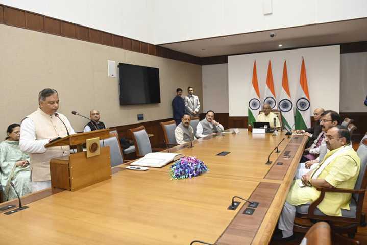 Sat Paul Sharma, Rajinder Gupta take oath as newly elected members of Rajya Sabha