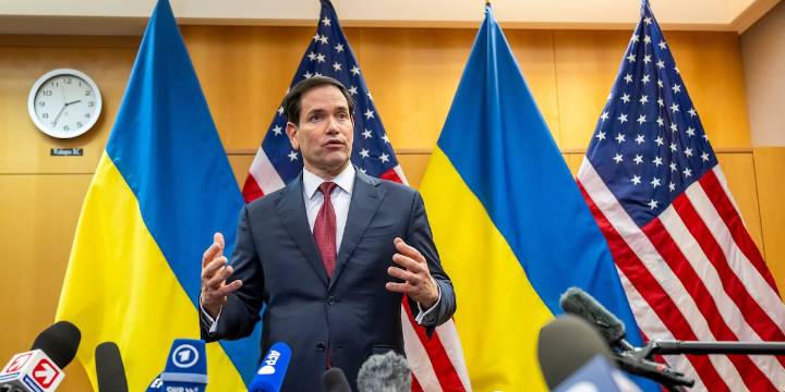 US and Ukrainian negotiators meet as Trump seeks to broker an end to the war