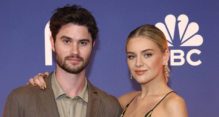 Chase Stokes Slams Fans for Spreading Negativity in Kelsea Ballerini’s Comments Section, Tells Them to ‘Grow Up’ | Chase Stokes, Kelsea Ballerini | Celebrity News and Gossip | Entertainment, Photos an