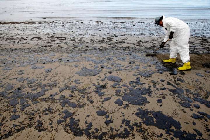 Trump administration announces plan for new oil drilling off the coasts of California and Florida