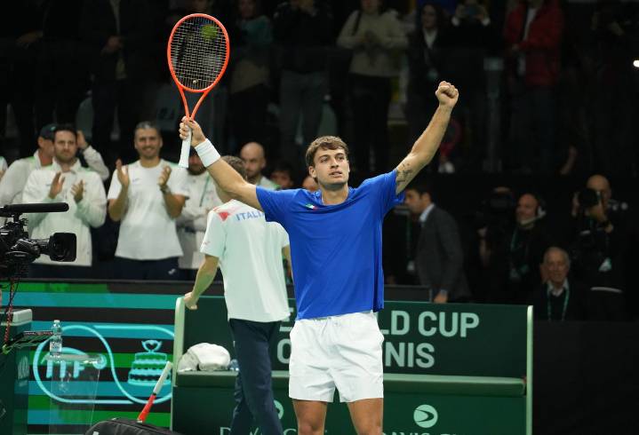 WATCH: Zizou Bergs in Tears After His Flavio Cobolli Defeat Ends Belgium’s Davis Cup Dream