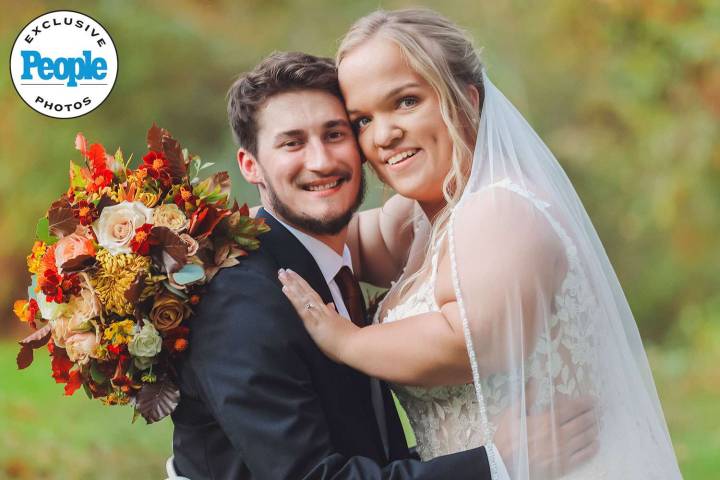 '7 Little Johnstons' Star Elizabeth Johnston Marries Brice Bolden (Exclusive)