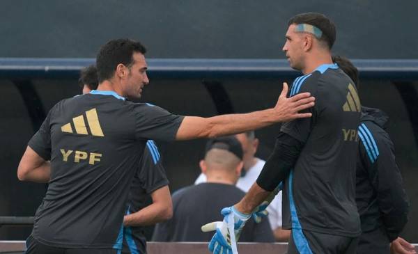 Scaloni tomó una sorpresiva decisión con Dibu Martínez para el choque con Angola