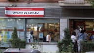 La clase media retrocede en España al tiempo que crece la precariedad laboral
