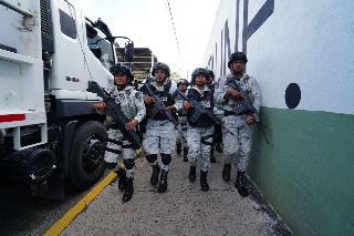 Autoridades refuerzan operativo en Michoacán: cinco detenidos y decomiso de armas, drogas y explosivos