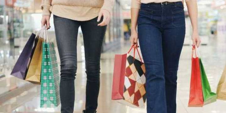 How much San Antonians are budgeting for their holiday gifts in 2025