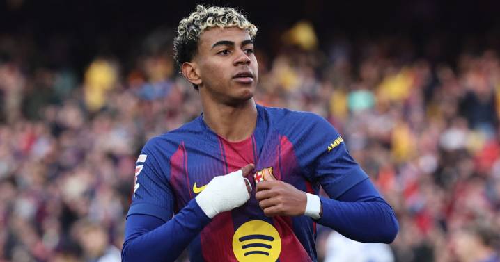 Yamal, Olmo score as Barca recovers to beat Alaves 3