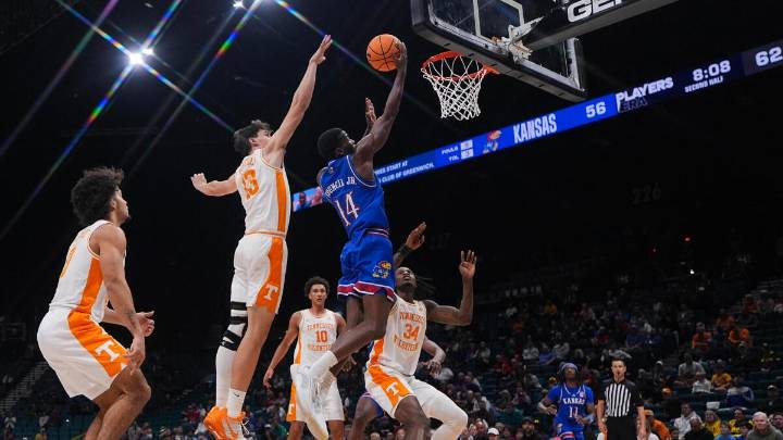 Players Era Updates Day 3: Kansas, Iowa State go 3-0 without star guards; No. 3 Houston still work in progress