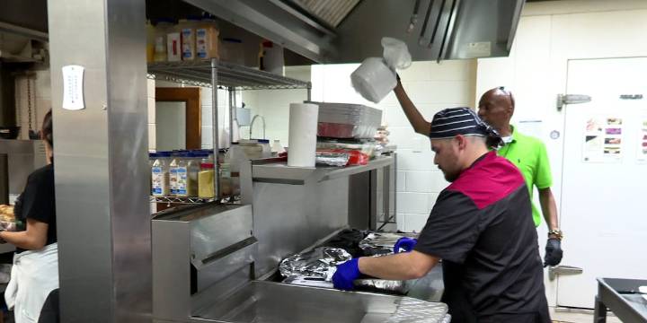 Volunteers ensure no one goes hungry on Thanksgiving at Augusta Salvation Army