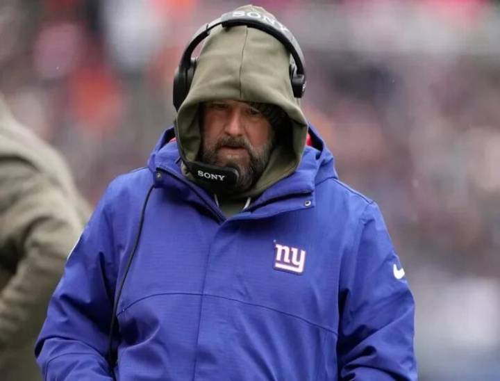 Gigantes de Nueva York despiden a su entrenador Brian Daboll